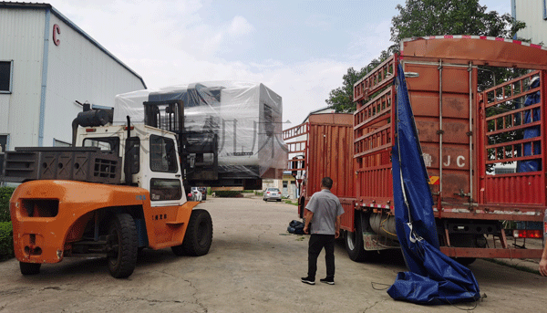 又是一台STCK160-700数控双头车床发货