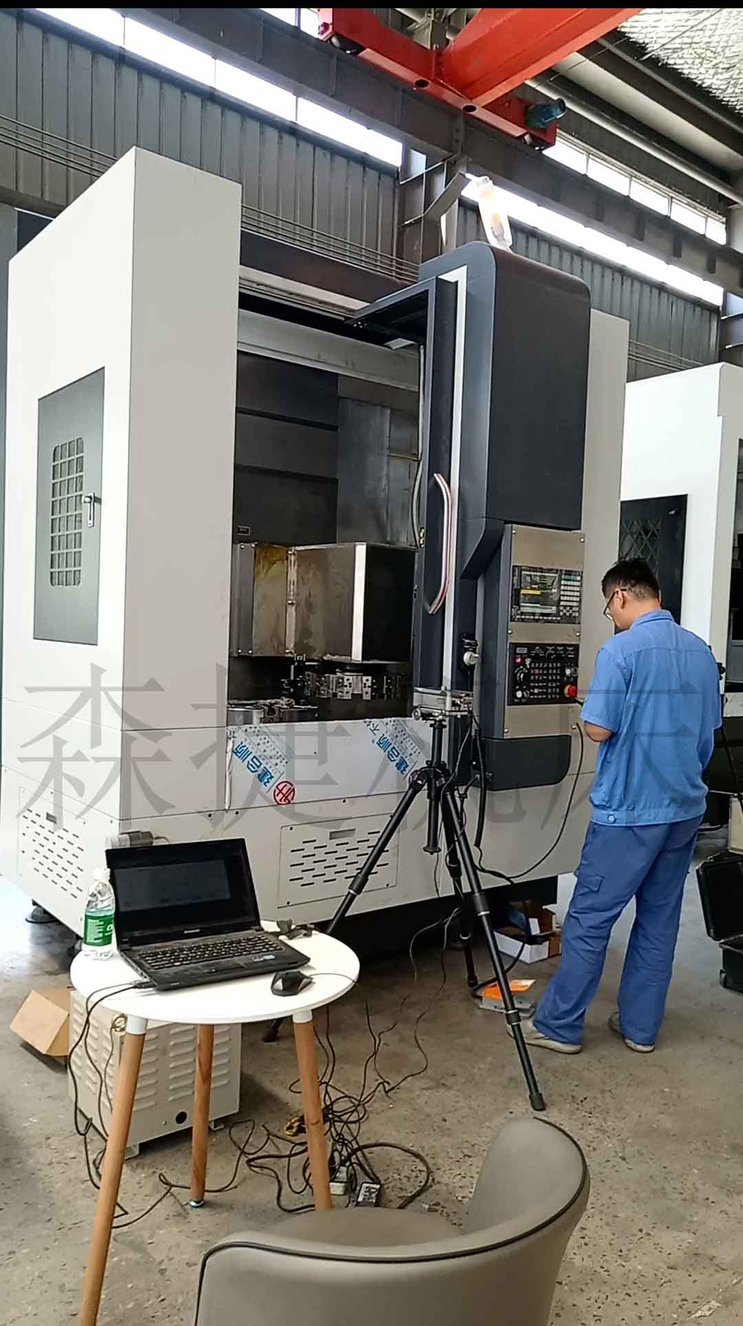 LCK850数控立车进行激光检测